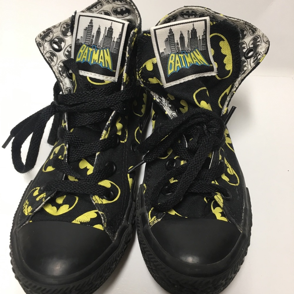 Boys Batman Converse Size 1